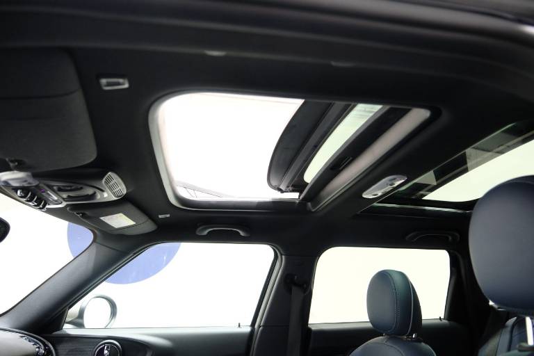 MINI Cooper Clubman 11