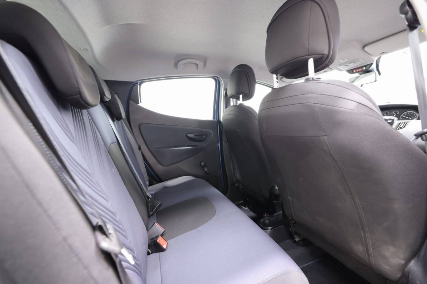 LANCIA Ypsilon 40