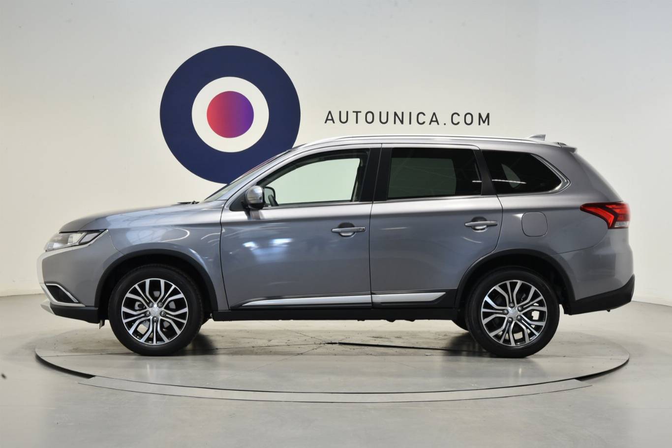 MITSUBISHI Outlander 30