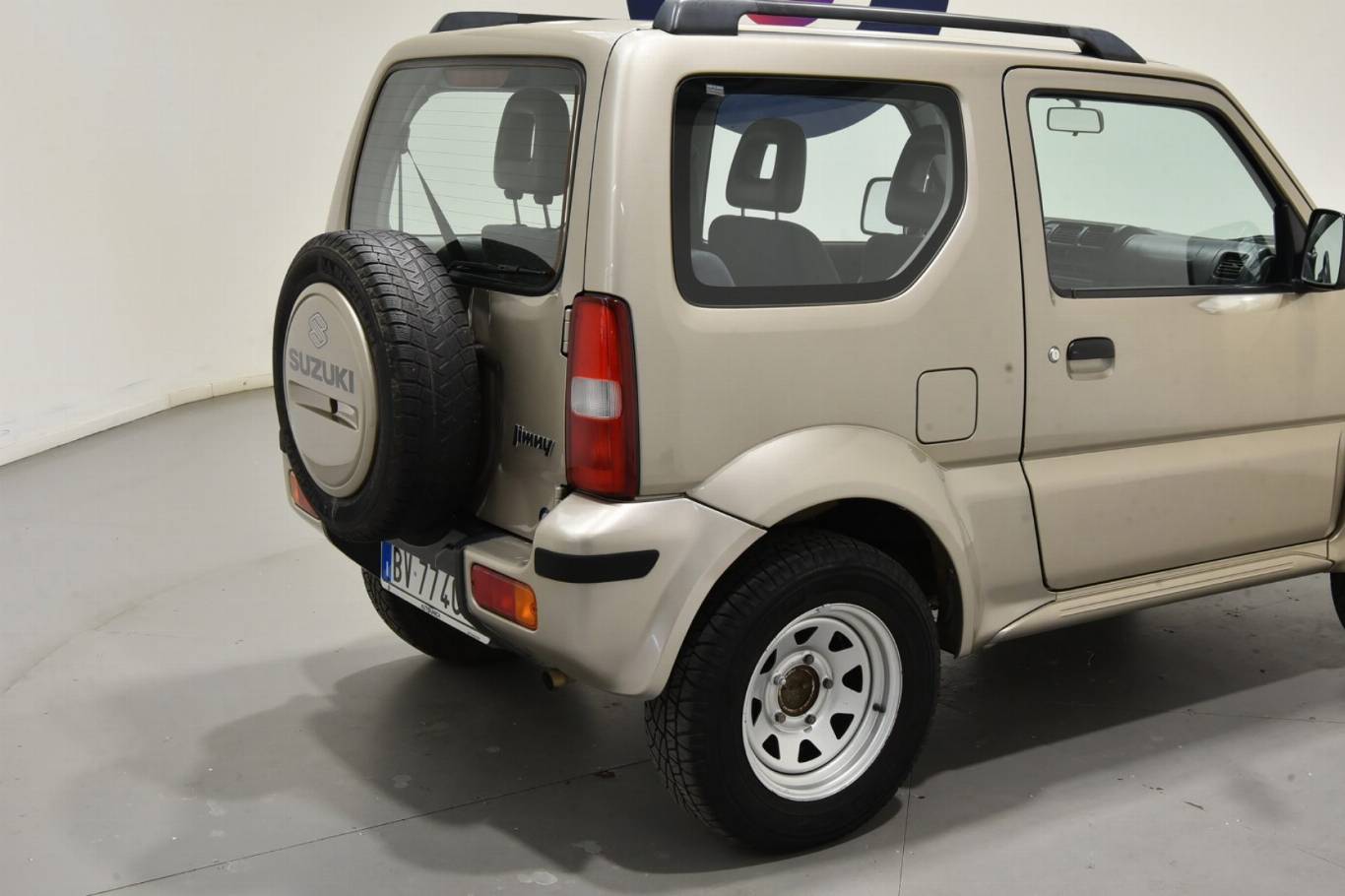 SUZUKI Jimny 18