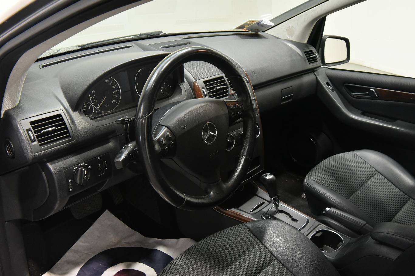 MERCEDES-BENZ Classe A 7