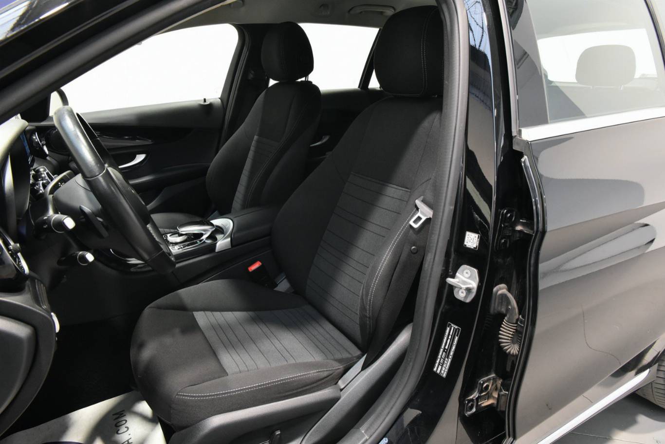 MERCEDES-BENZ C 220 4