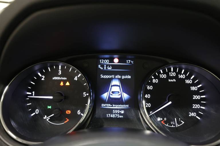 NISSAN Qashqai 22