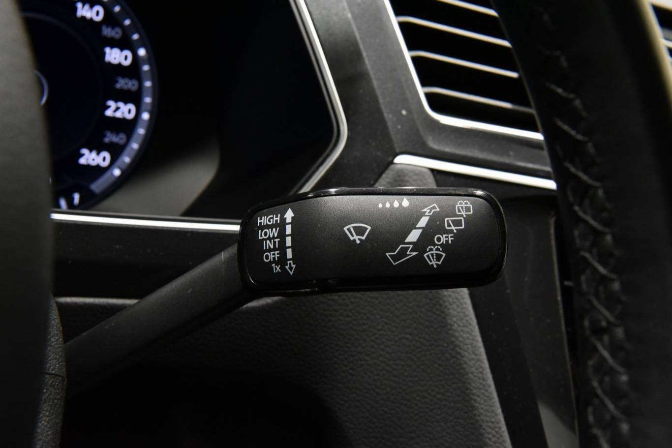 VOLKSWAGEN Tiguan 27