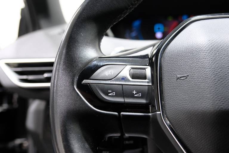 PEUGEOT 3008 21