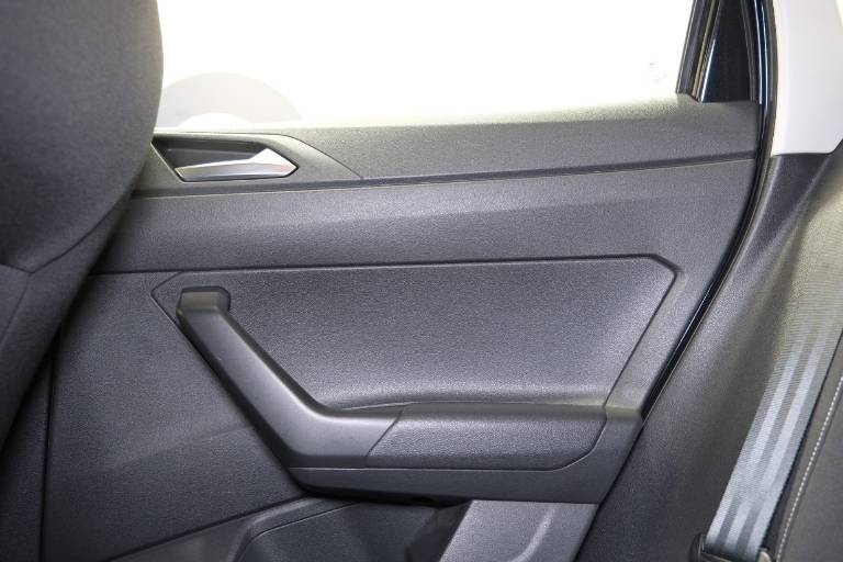 VOLKSWAGEN Polo 36