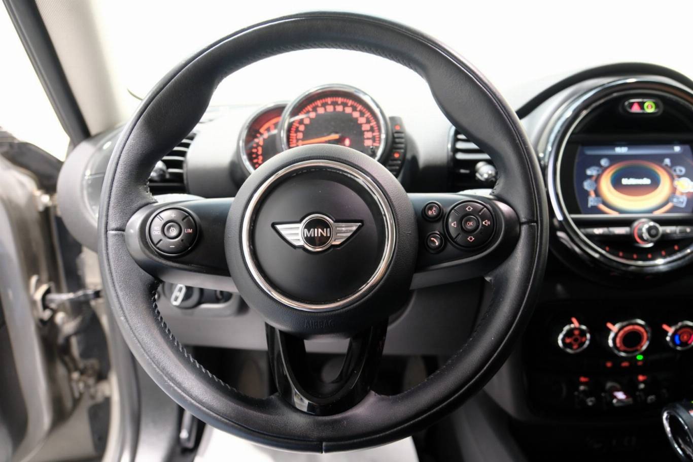 MINI Cooper Clubman 7