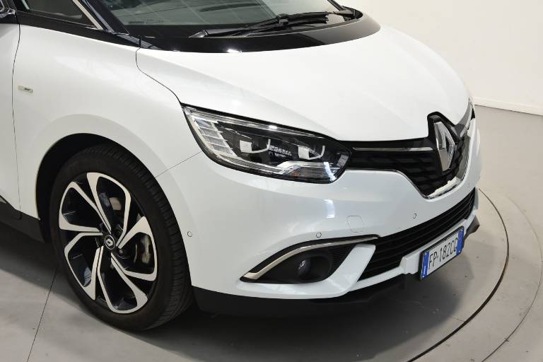 RENAULT Scenic 44