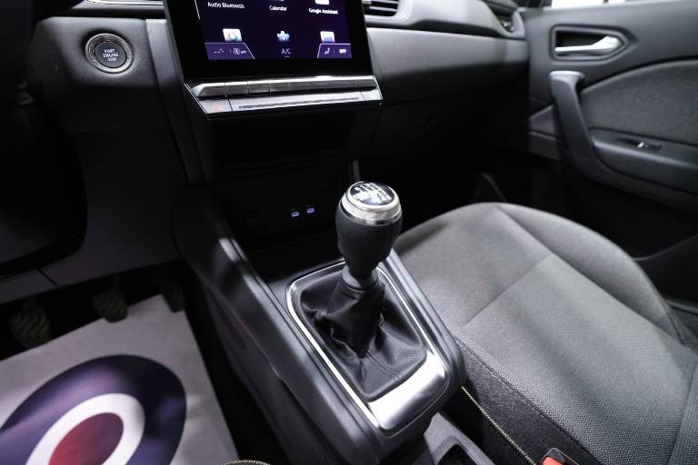 RENAULT Captur 29