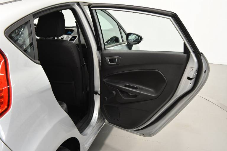 FORD Fiesta 43