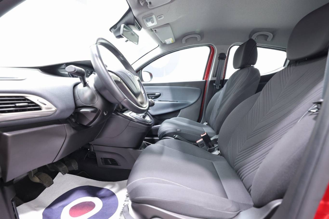 LANCIA Ypsilon 19