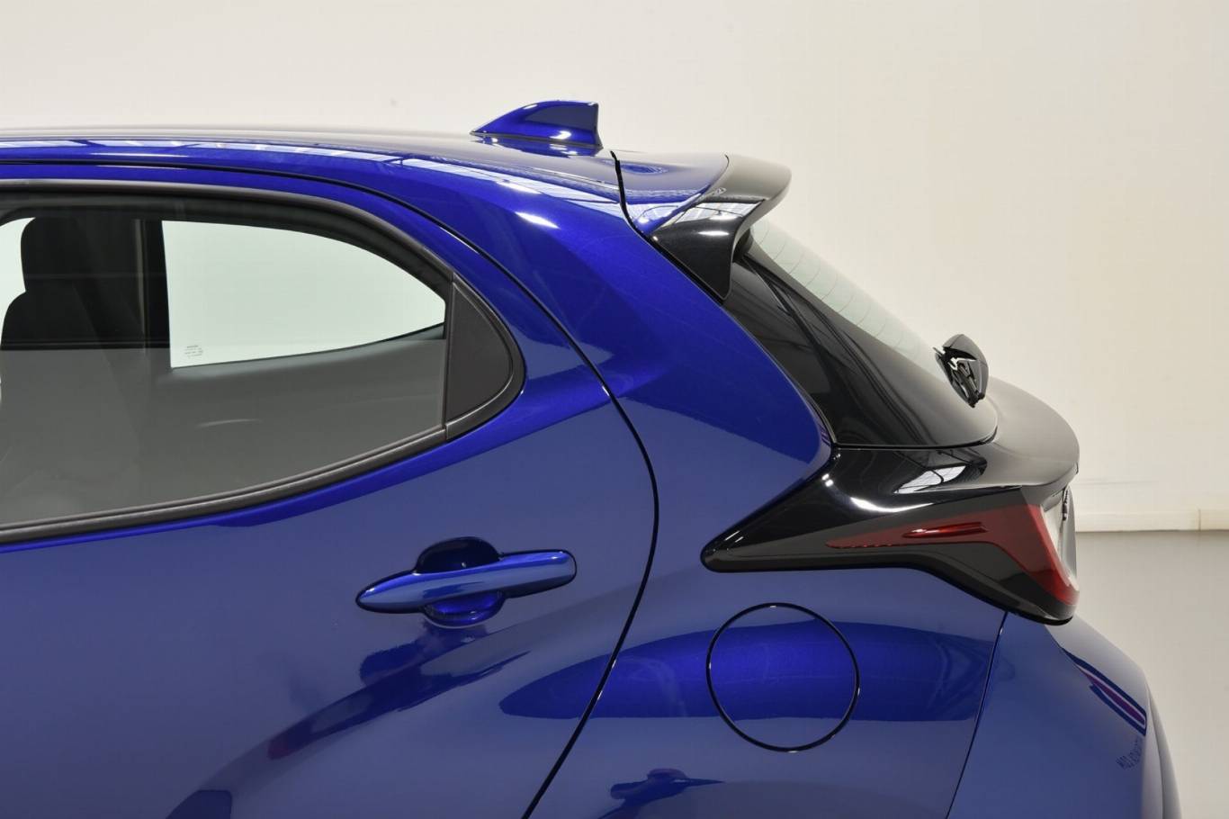 TOYOTA Yaris 43