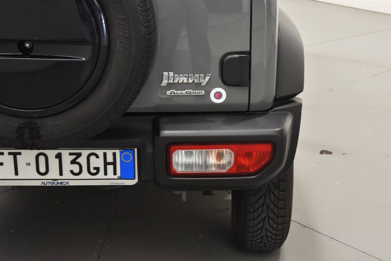 SUZUKI Jimny 18
