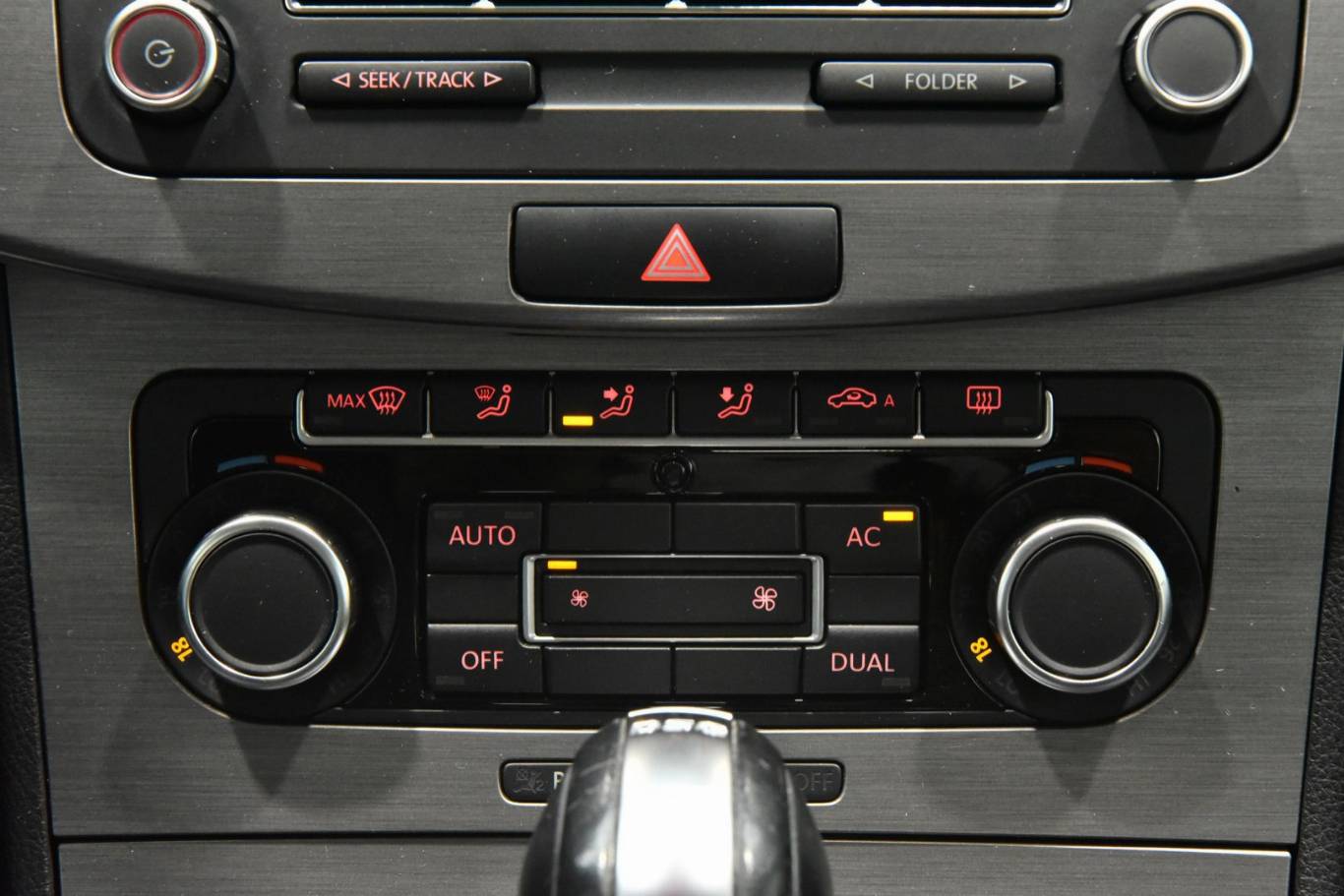 VOLKSWAGEN Passat 11