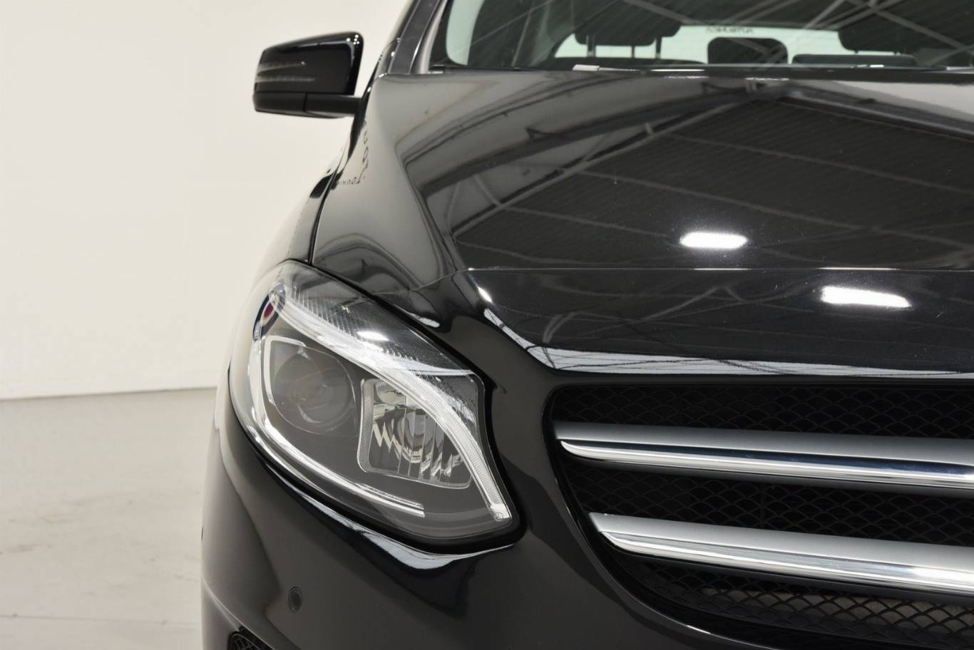 MERCEDES-BENZ B 180 17