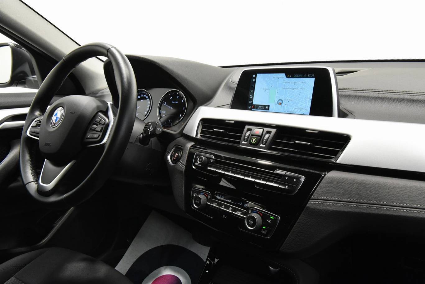 BMW X2 28