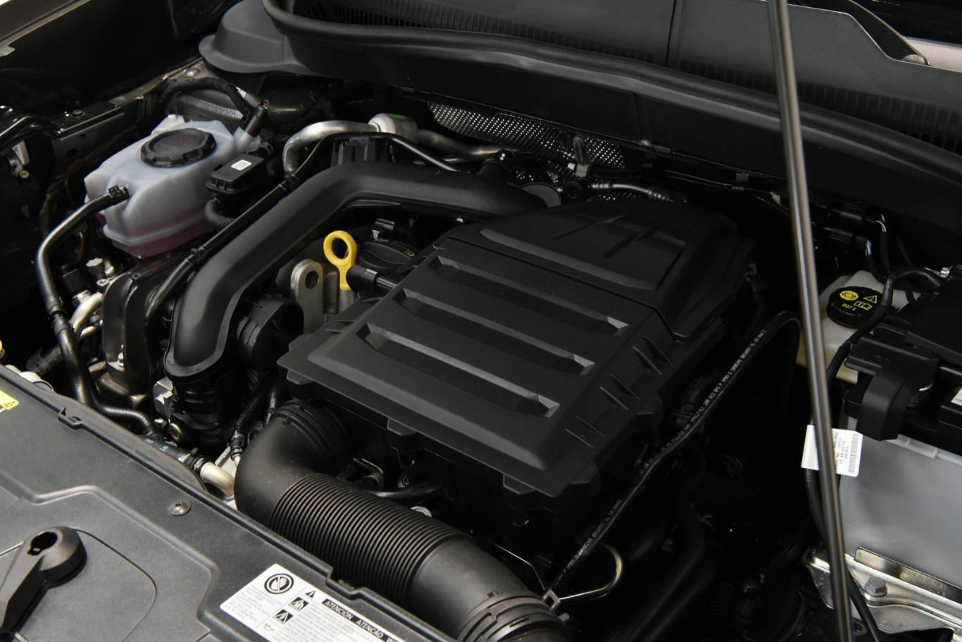 VOLKSWAGEN T-Cross 51