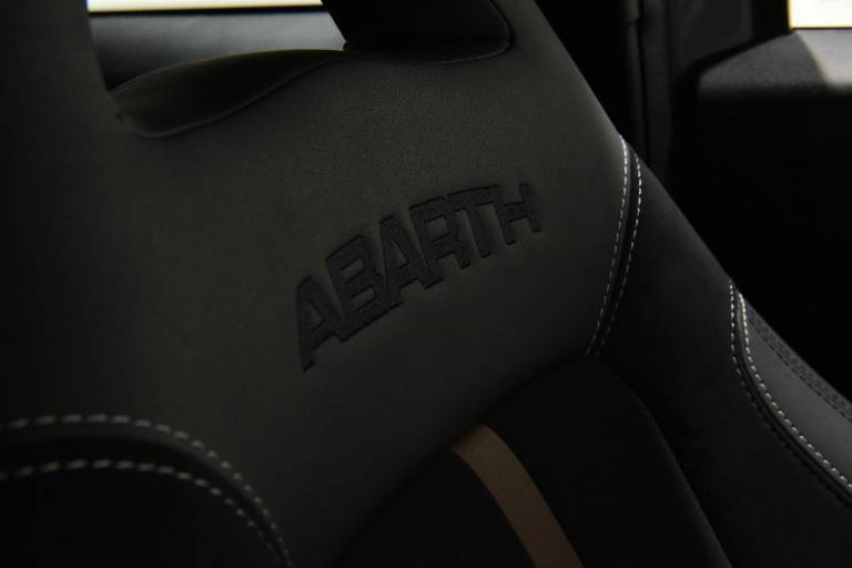 ABARTH 695 46