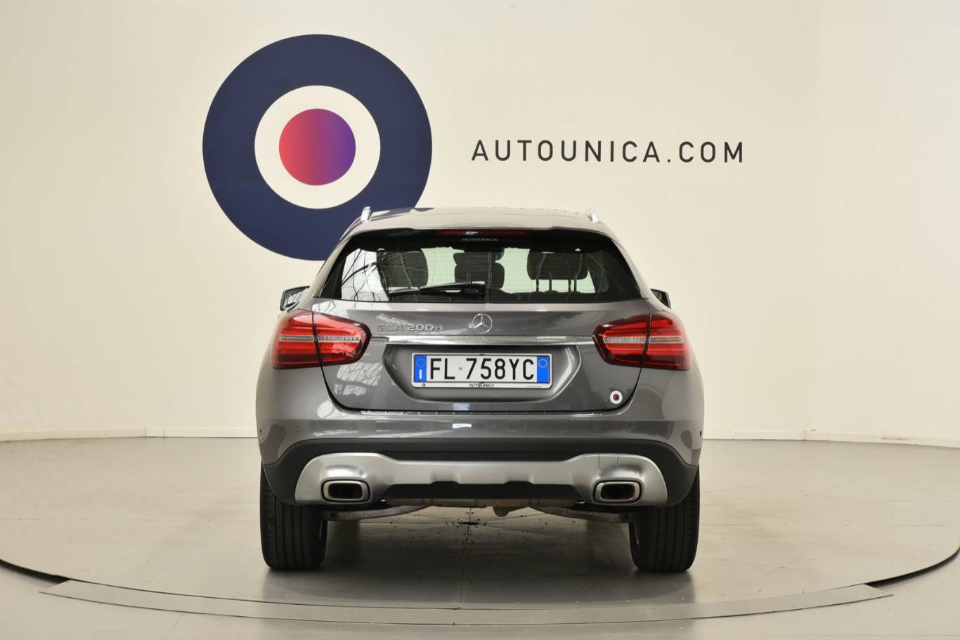 MERCEDES-BENZ GLA 200 6