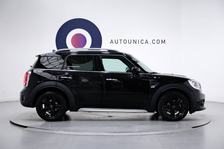 MINI Countryman 4