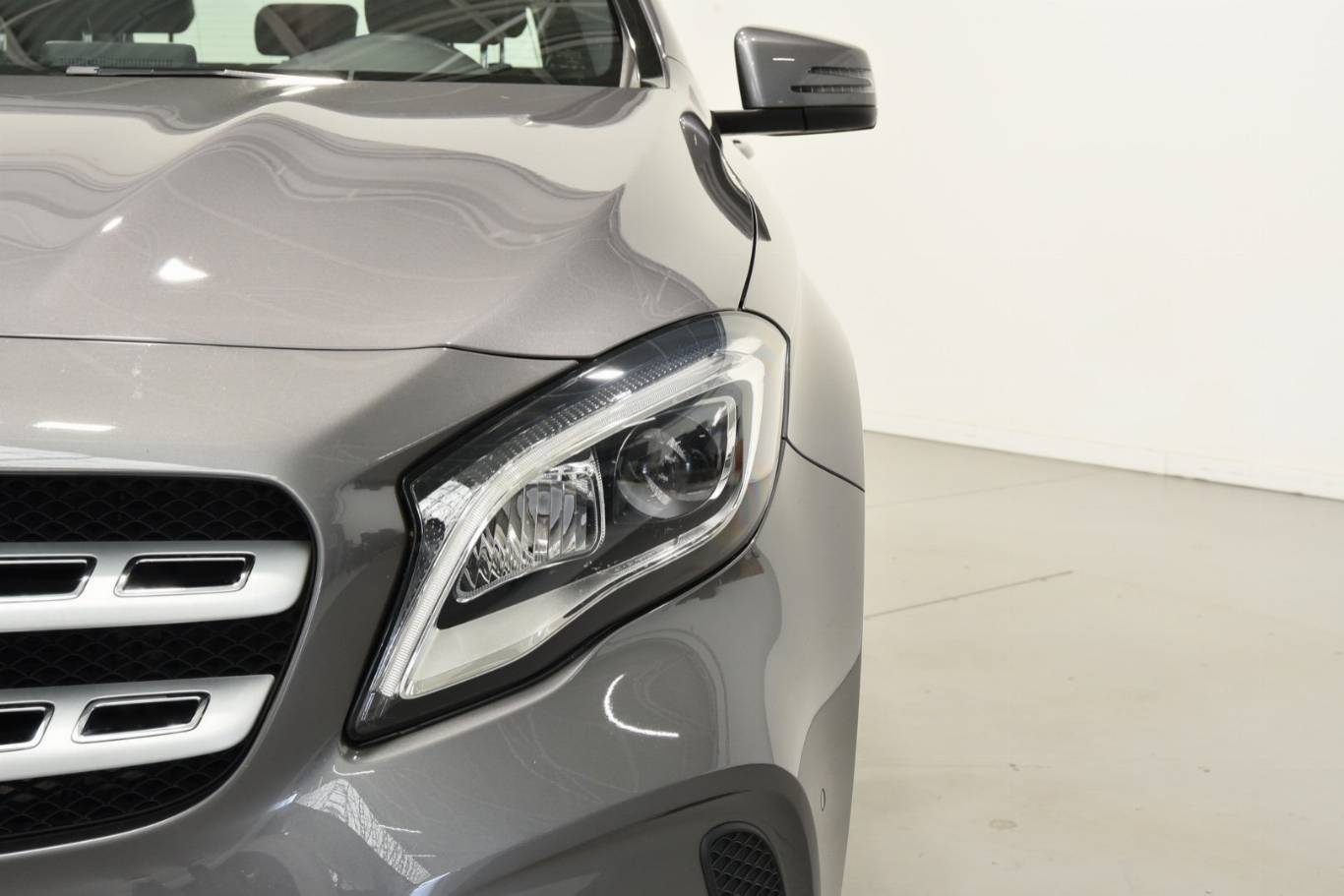 MERCEDES-BENZ GLA 200 35