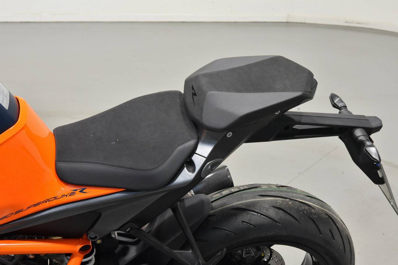 KTM 1290 Super Duke R 42