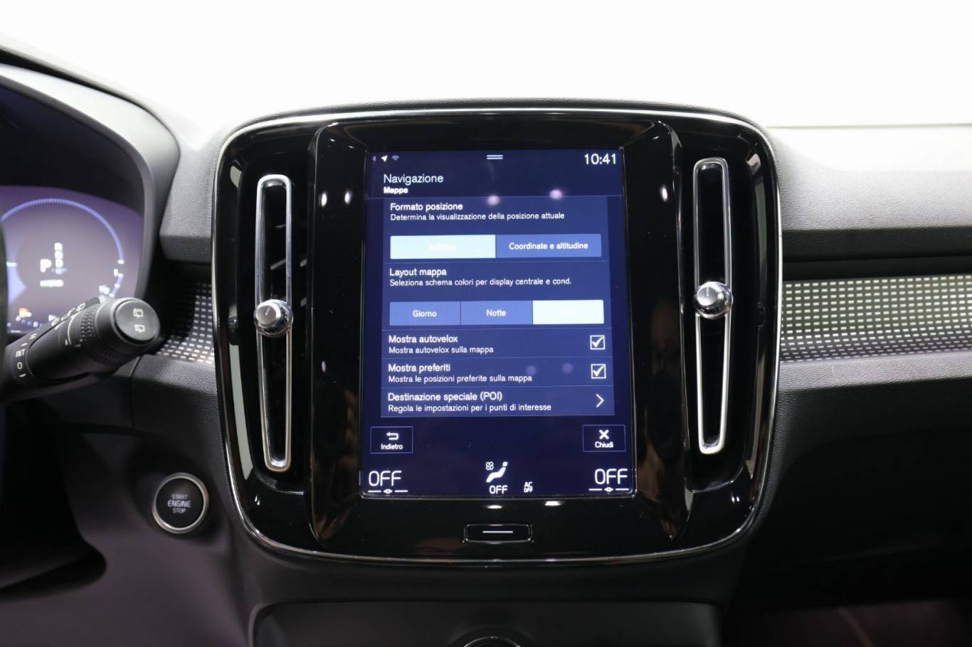 VOLVO XC40 27