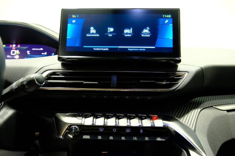 PEUGEOT 3008 25