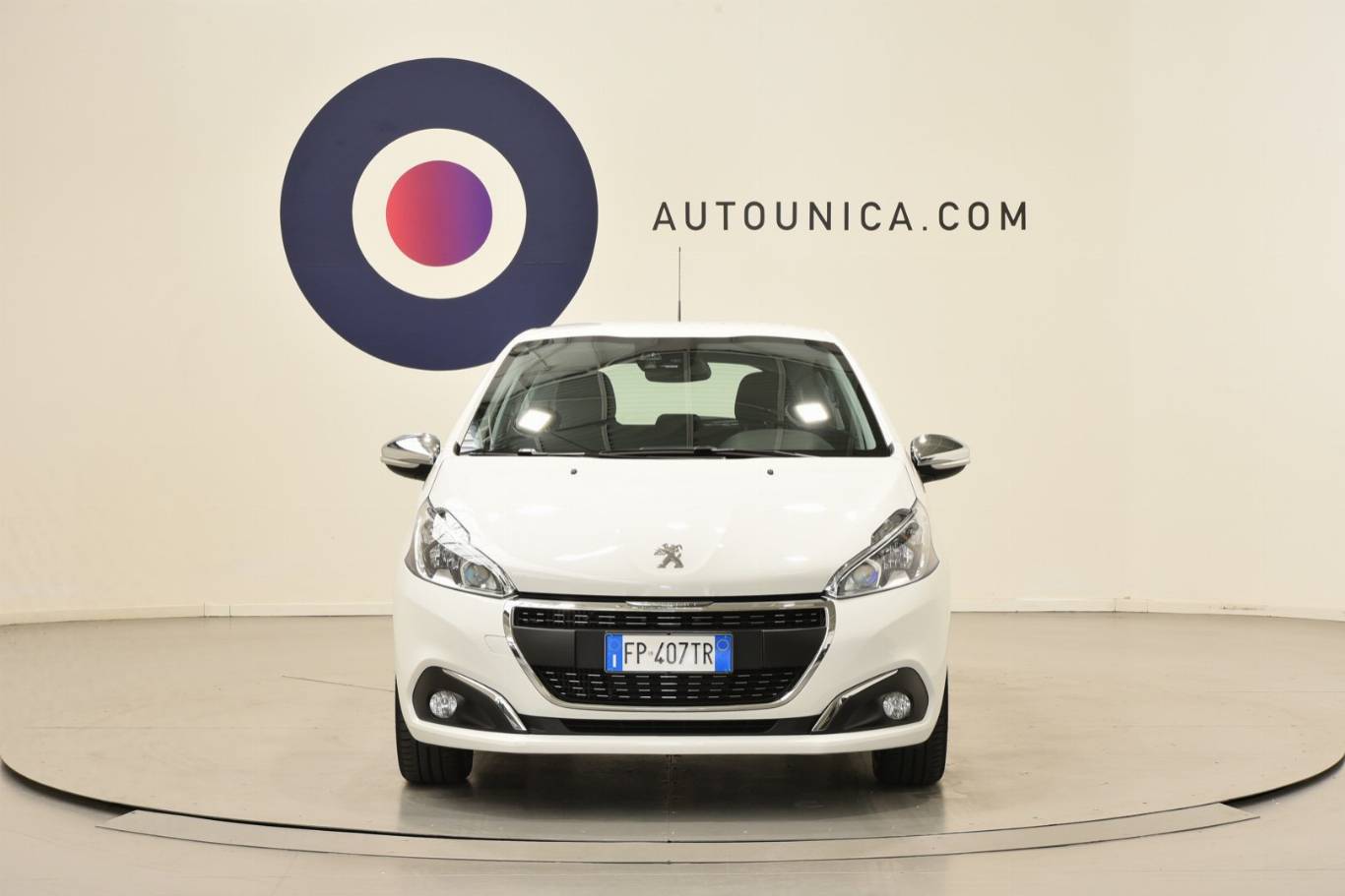 PEUGEOT 208 5