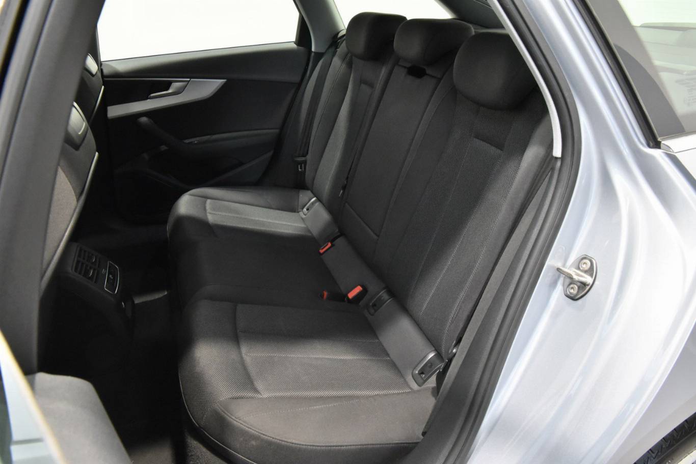 AUDI A4 20