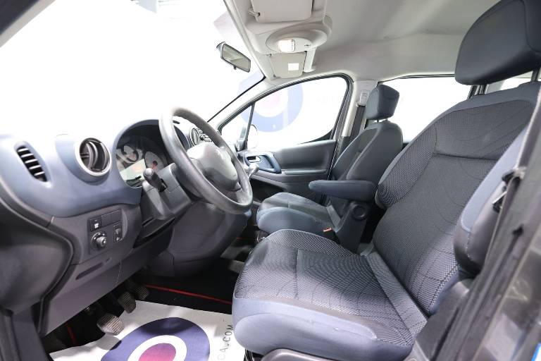 PEUGEOT Partner 18