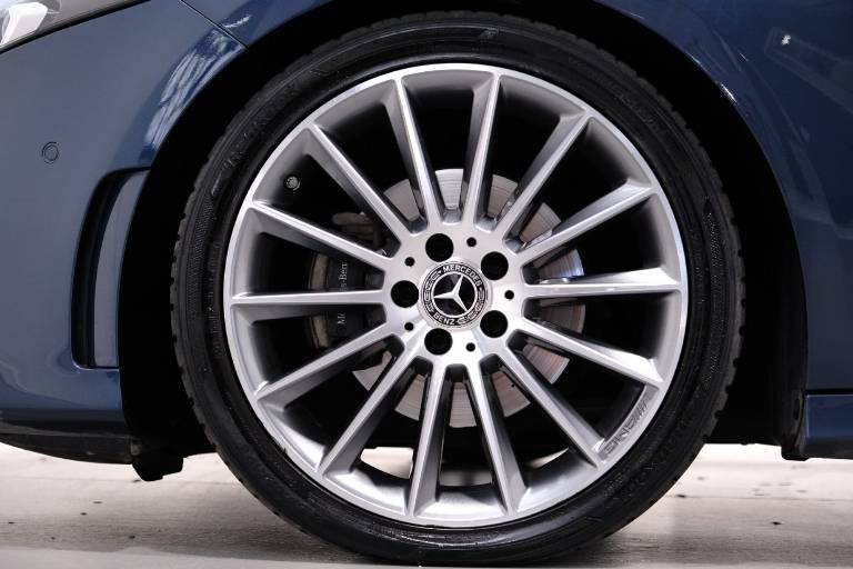 MERCEDES-BENZ A 180 12