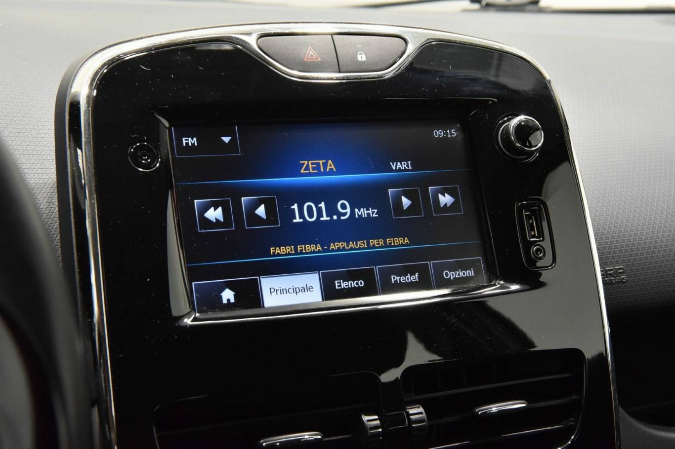 RENAULT Clio 29