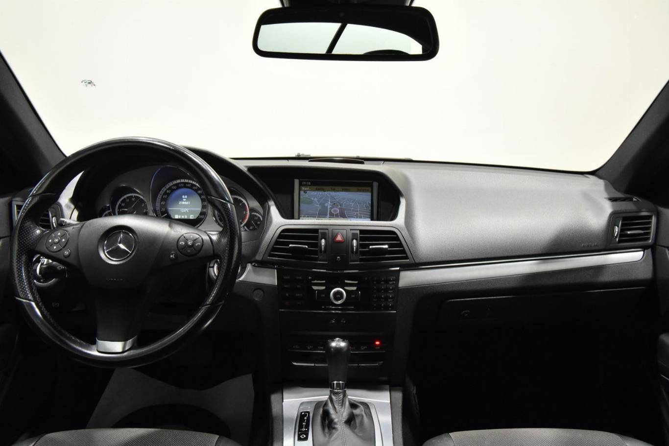 MERCEDES-BENZ E 220 20