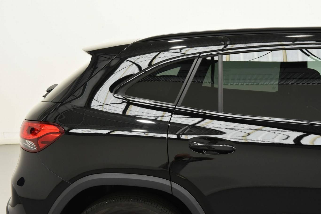 MERCEDES-BENZ GLA 200 44