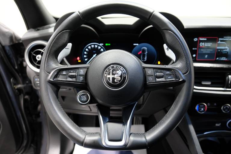 ALFA ROMEO Stelvio 7