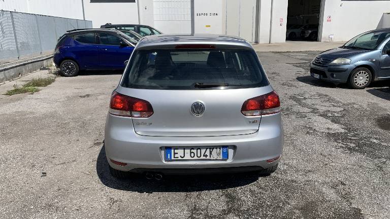 VOLKSWAGEN Golf 4