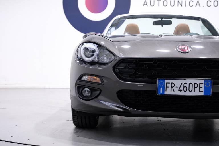 FIAT 124 Spider 48