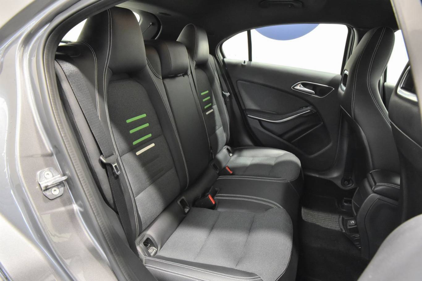 MERCEDES-BENZ A 160 51