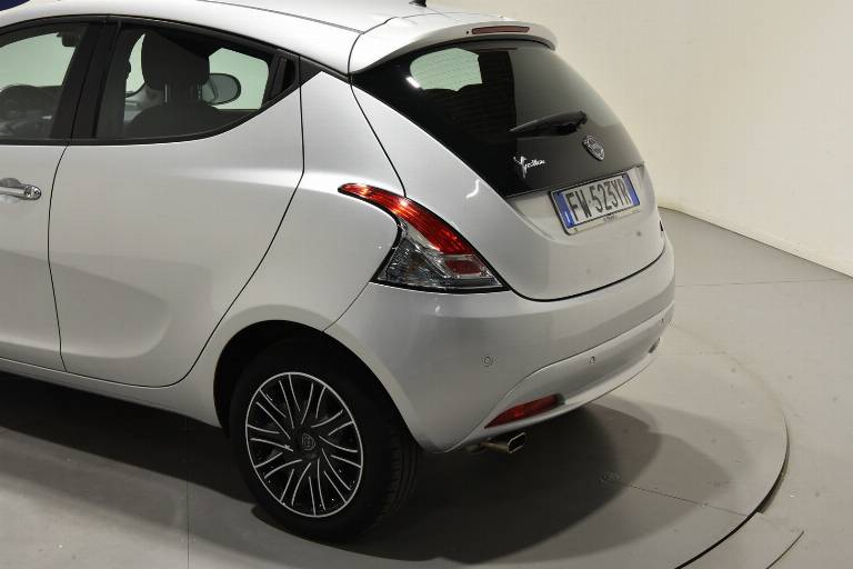 LANCIA Ypsilon 35
