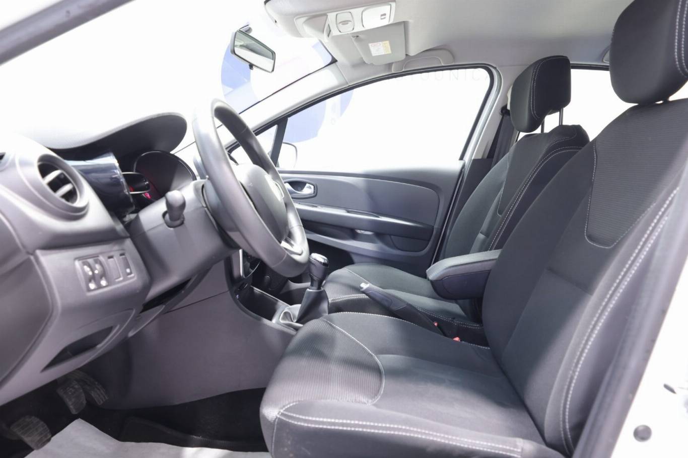 RENAULT Clio 20