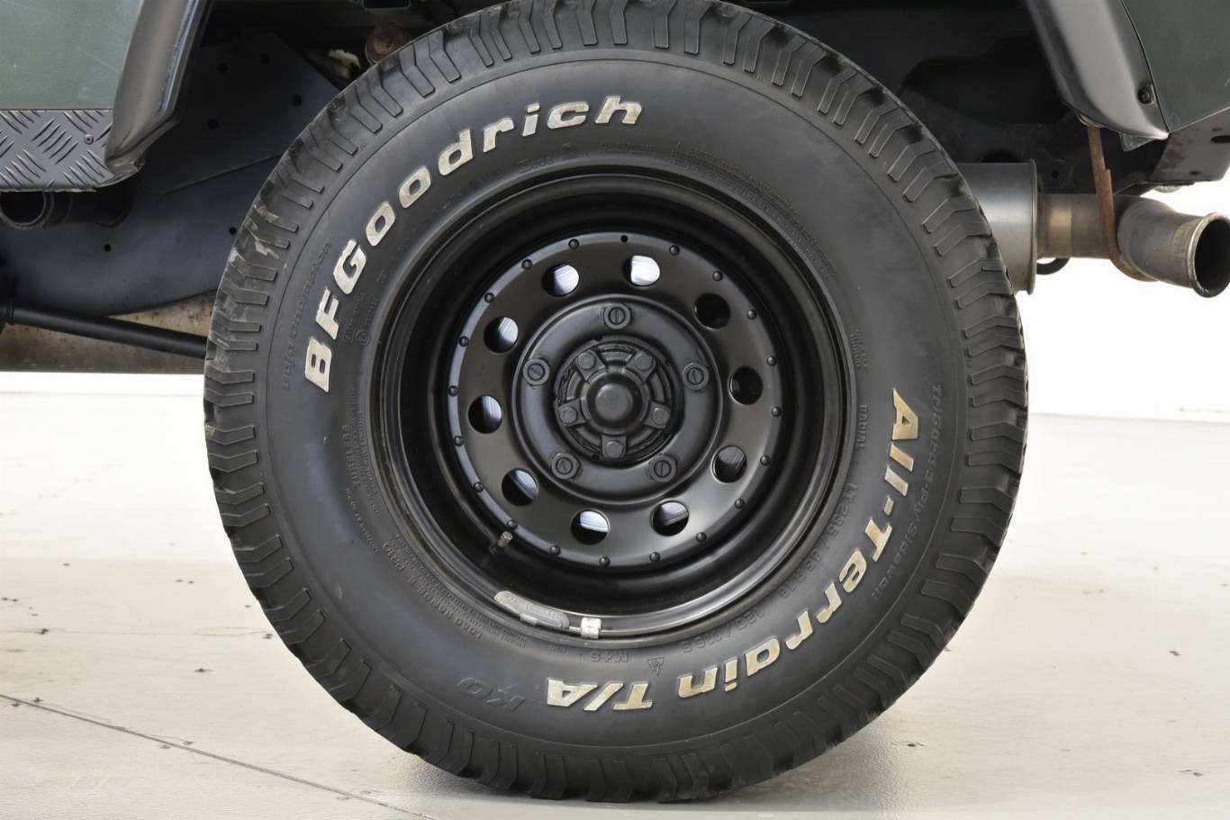 LAND ROVER Defender 34