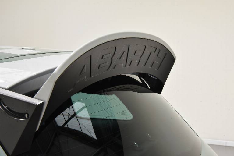 ABARTH 695 8