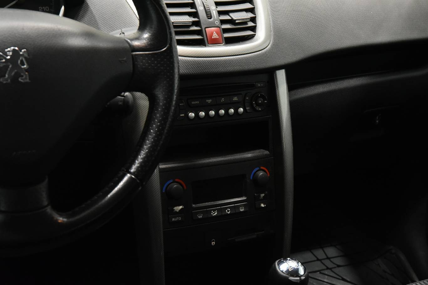 PEUGEOT 207 11