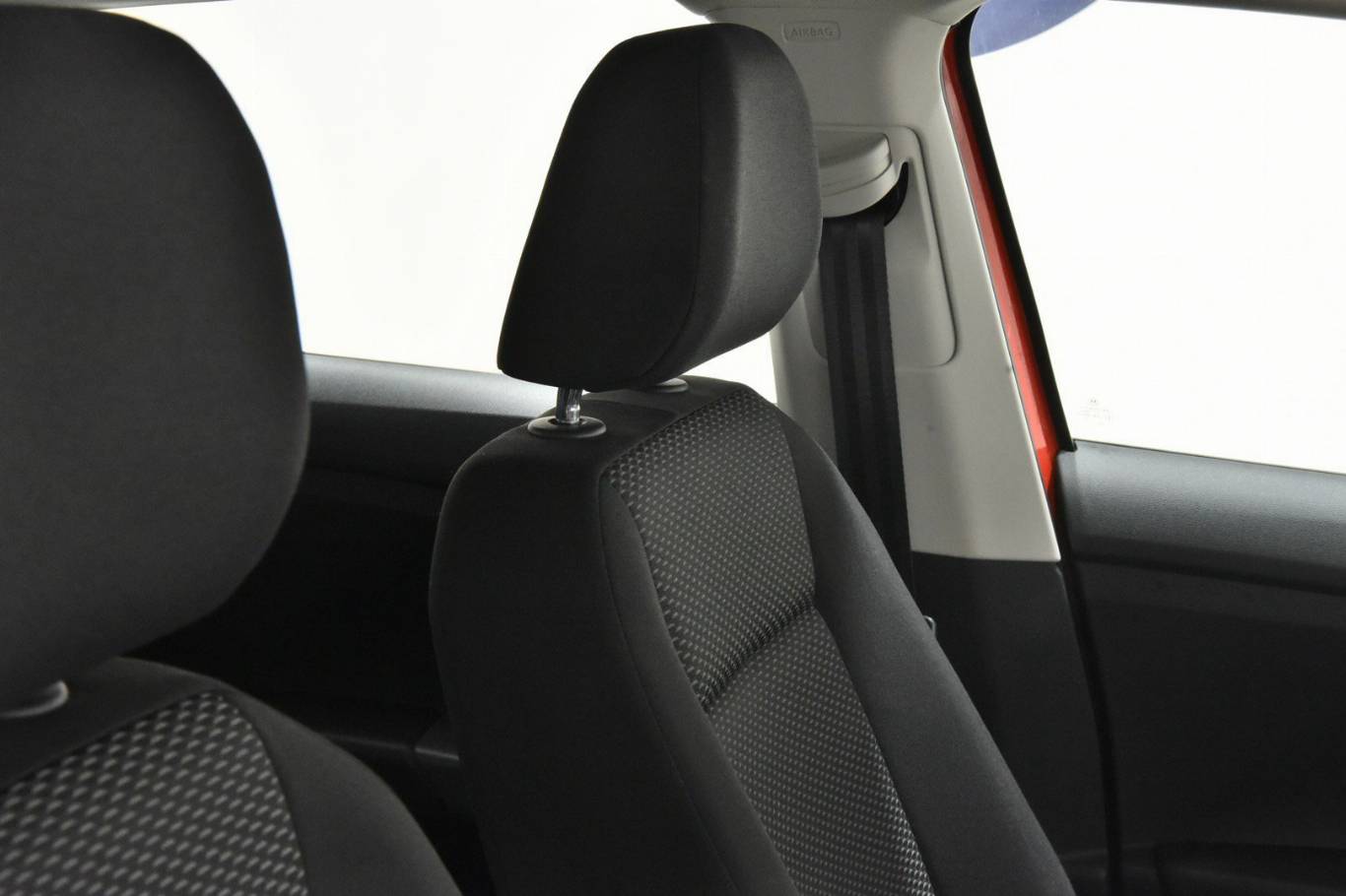 VOLKSWAGEN T-Cross 38