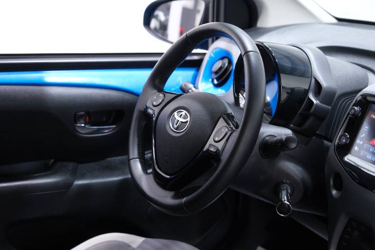 TOYOTA Aygo 54