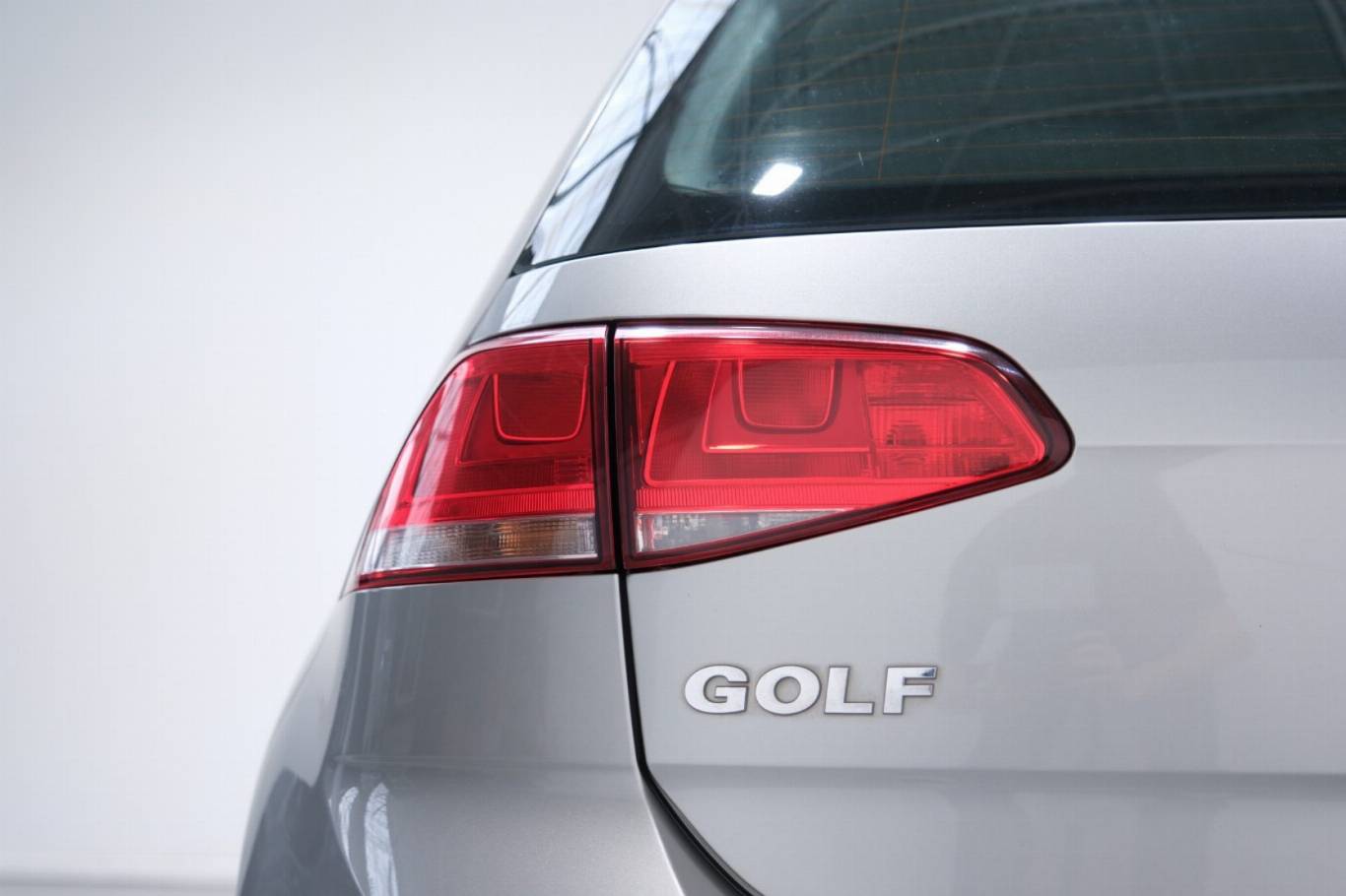 VOLKSWAGEN Golf 42