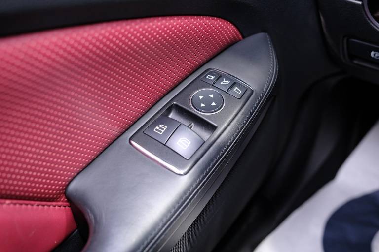 MERCEDES-BENZ SLK 200 35