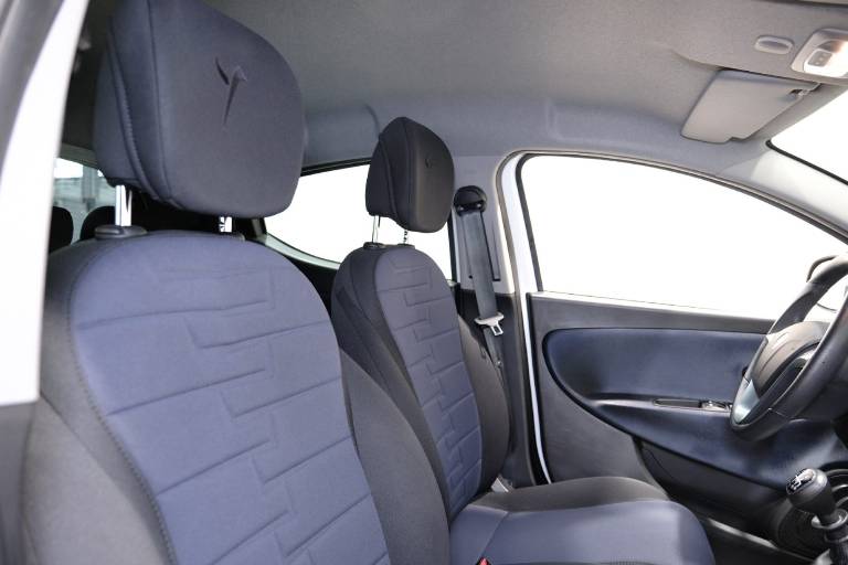 LANCIA Ypsilon 52