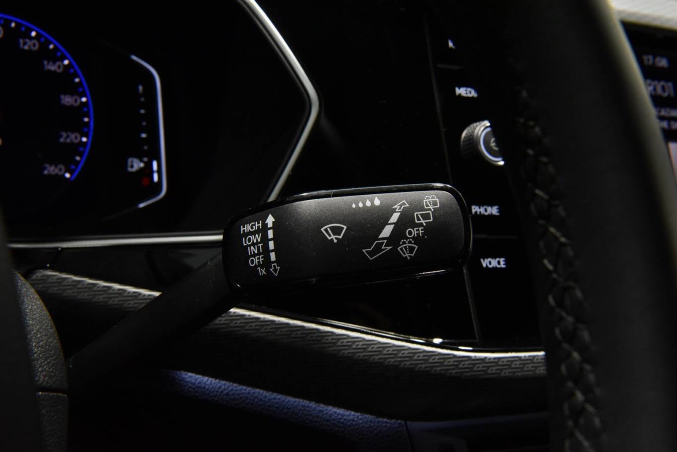 VOLKSWAGEN T-Cross 27